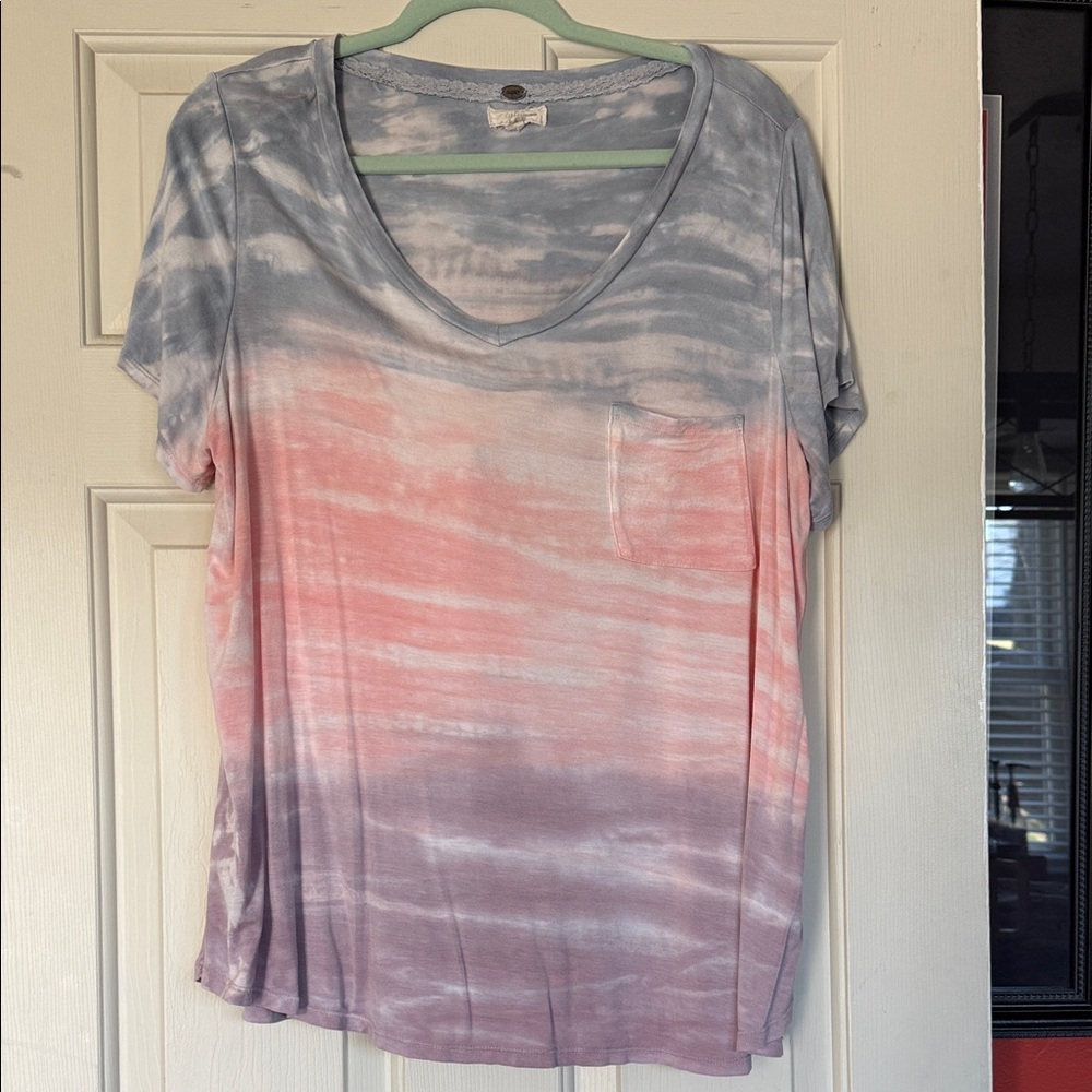 Cupio Pink and Blue Gradient V-Neck Tee